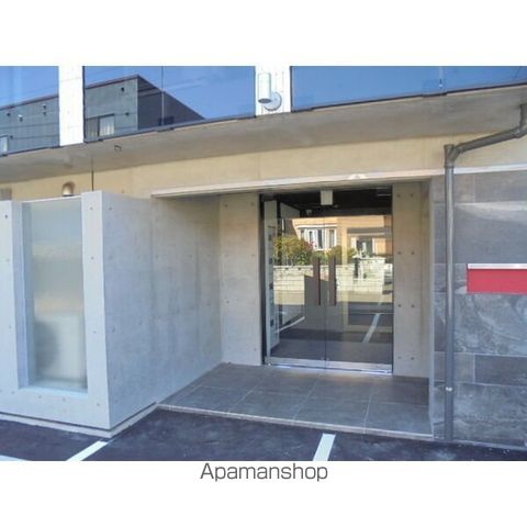 コアハート宮の沢の玄関写真