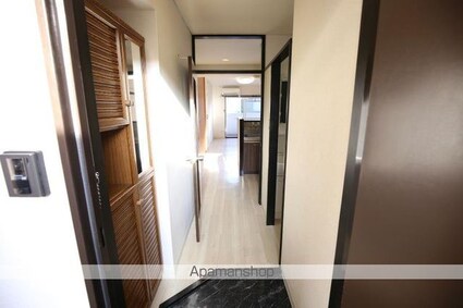 アビターレ松山[1R/32.32m2]の玄関