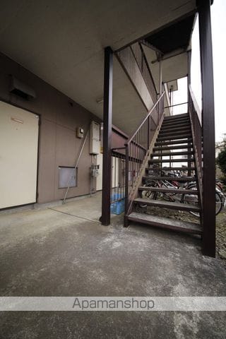 岡本ハイツの玄関写真