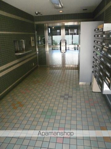 ルミエールコート住吉の玄関写真