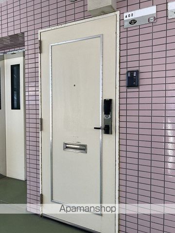 リバティープラザ天神尾の玄関写真