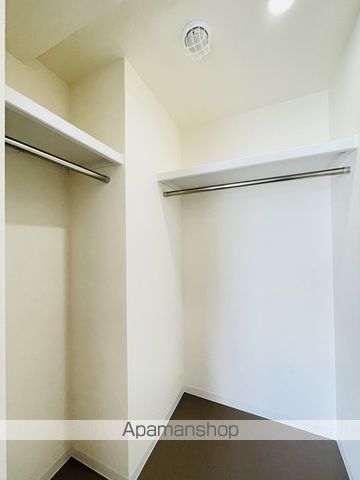Avantiの内装写真