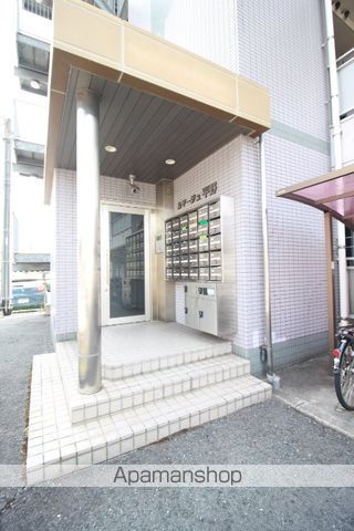 ルマージュ平野の玄関写真