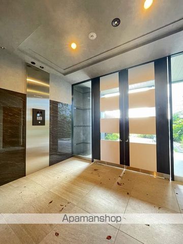 SーRESIDENCE名駅南の玄関写真