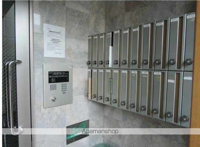 ソルクレスト北烏山の玄関写真