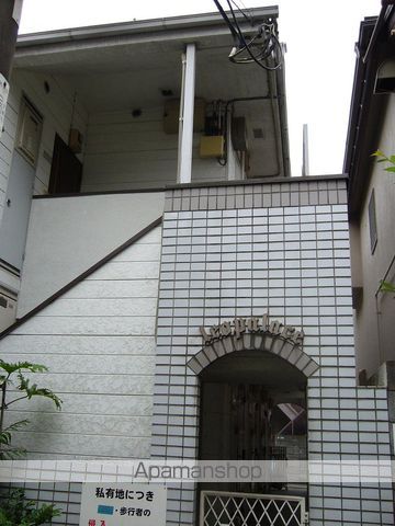 レオパレス祐天寺の外観写真