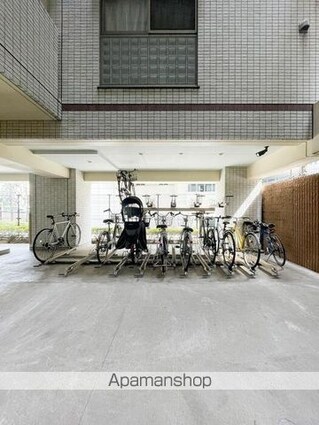 グローセインゼル湯島[1LDK/43.26m2]の駐車場