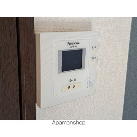 リトルバードの内装写真