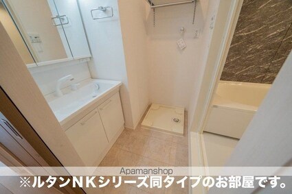 イーストブルー　Ⅱ[1LDK/42.45m2]の洗面所