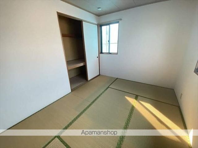 米子市 2階建 築26年の内装写真