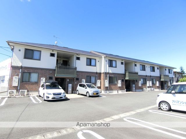 リビングタウン下俣Bの外観写真