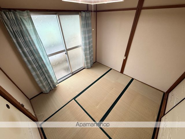 秀栄マンションの内装写真