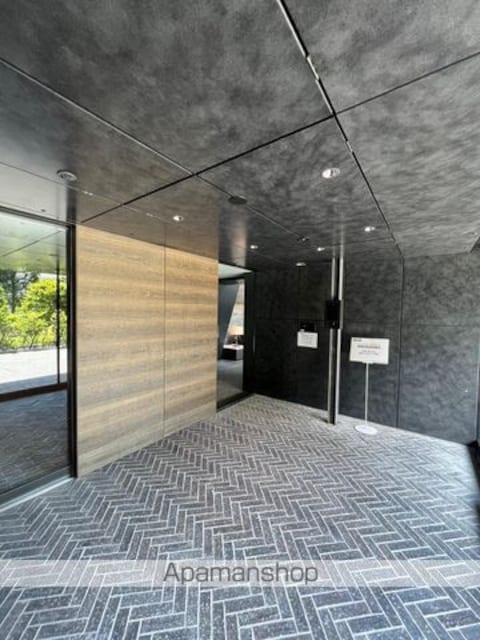 東京都新宿区百人町３丁目[1DK/31.32m2]のロビー