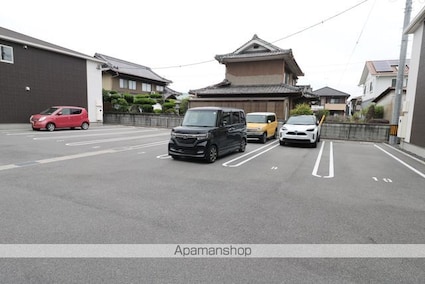 フレール　陽[2LDK/53.65m2]の駐車場