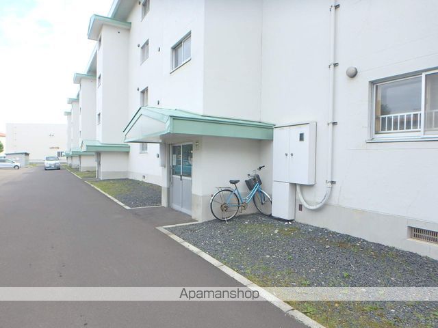 ビレッジハウス発寒1号棟の玄関写真