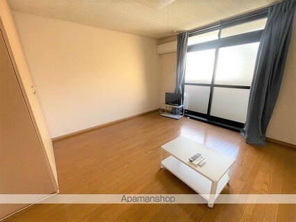 レオパレスグリーンヒル塩尻[1K/23.18m2]のリビング・居間1