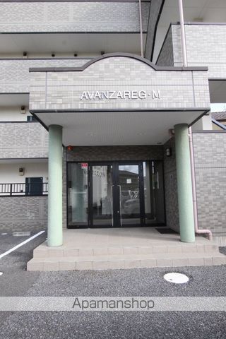 アヴァンツァーレG・Mの玄関写真