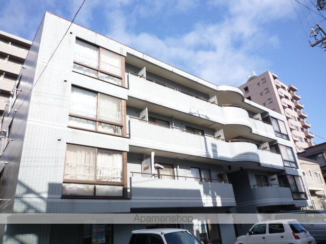 ウエスト12の外観写真