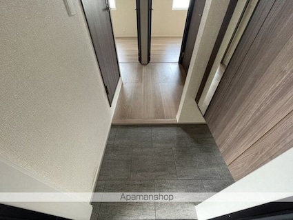 Ｍａｉｓｏｎ　Ｃｌｏｃｈｅｔｔｅ[3LDK/62.96m2]の玄関