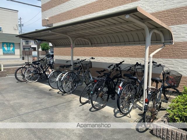 レオパレススターヒルズの外観写真