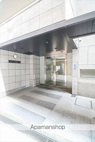 シティハイム新大阪の玄関写真