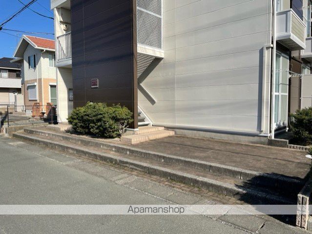 レオパレス福田の玄関写真