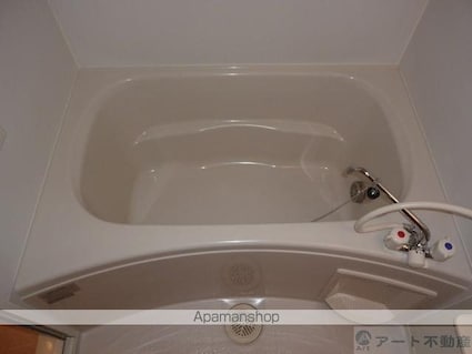 愛媛県松山市吉藤５丁目[2LDK/58.48m2]のバス