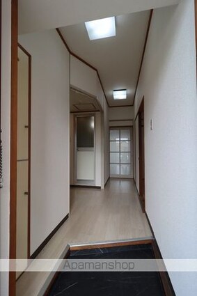 長瀬マンション　Ⅱ棟[2DK/47.45m2]の玄関