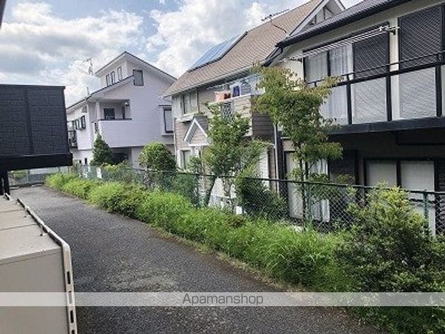 ロイヤルハイツ青木IIIの玄関写真