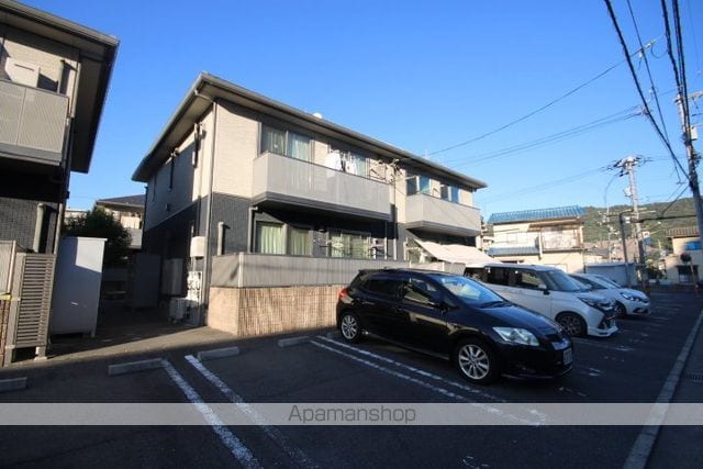メープルコートNAKAO E棟の外観写真