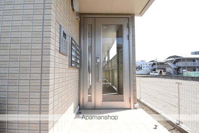 ル・クプル太田の玄関写真