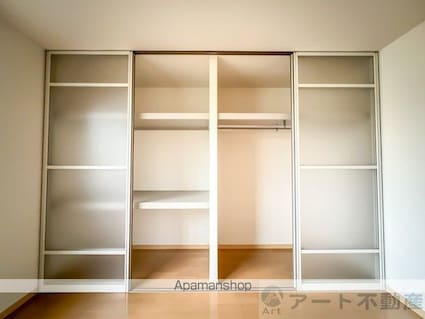 ハーミテージ　Ｂ棟[2LDK/61.6m2]の収納