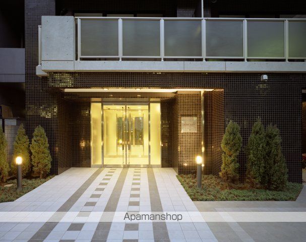 グラントゥルース神田岩本町の玄関写真