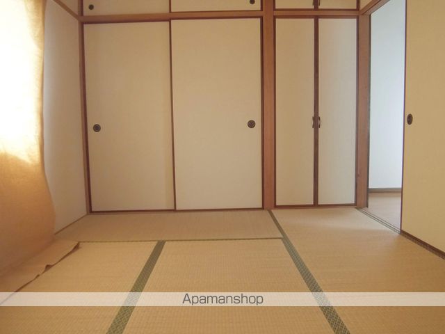 福山市 2階建 築33年の内装写真