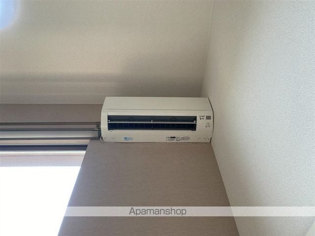 アーバン栗生の内装写真