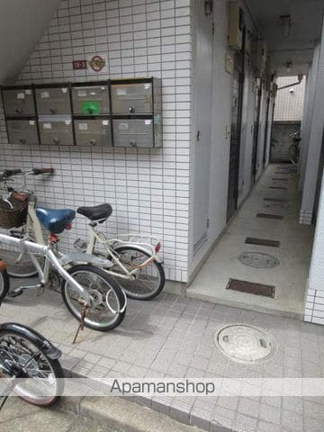 第二渡辺ハイツの玄関写真