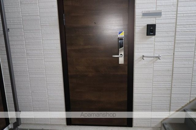 CRESTの内装写真