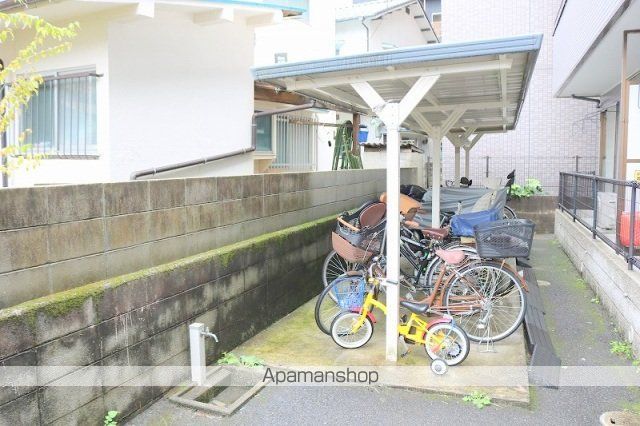 シャトーエスポワールの玄関写真