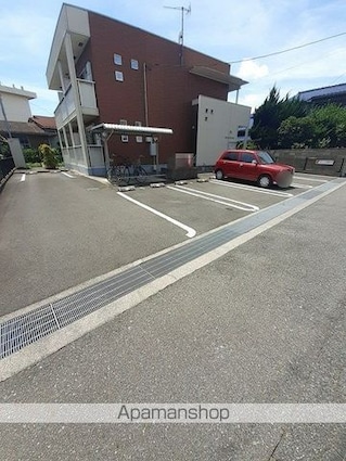 レジェンド　ステージア[1K/30.46m2]の駐車場2