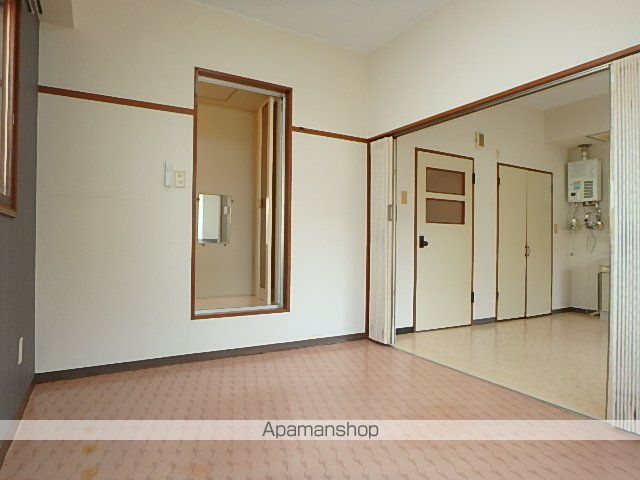 ローヤルハイツ本通3Nの内装写真