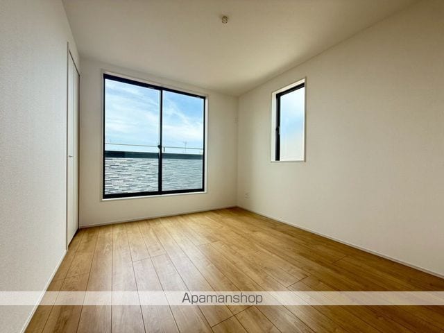 detached 埼玉県三郷市高州１丁目137-9
地図を見る