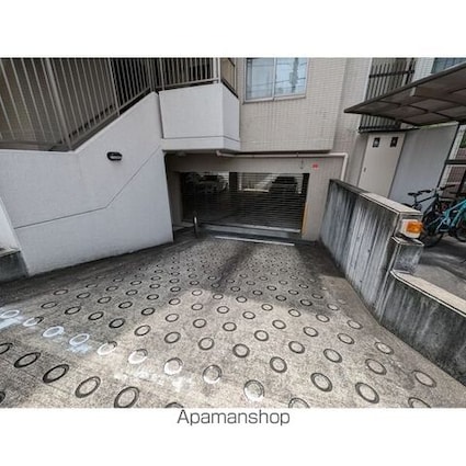ＰＬＡＴＺ　ＫＡＫＵＯＺＡＮ[1LDK/58.55m2]の駐車場