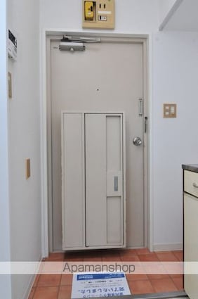 東京都世田谷区奥沢２丁目[1R/13.34m2]の玄関
