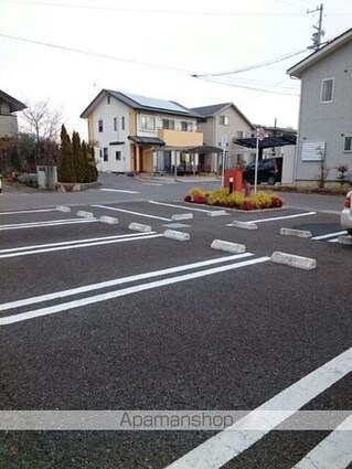 サンフィオーレ三本柳[1LDK/47.76m2]の駐車場