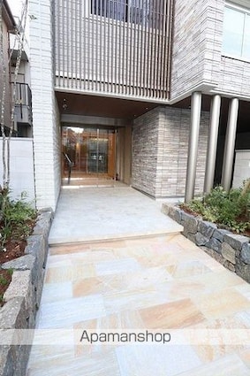東京都立川市高松町２丁目[2LDK/73.89m2]のエントランス