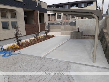 フォレストヒル・キャトル[1LDK/45.8m2]の駐車場1