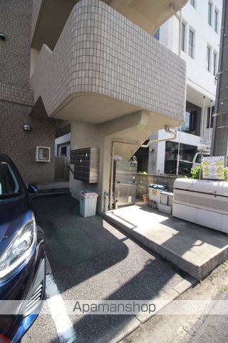 レポーズ春日の玄関写真