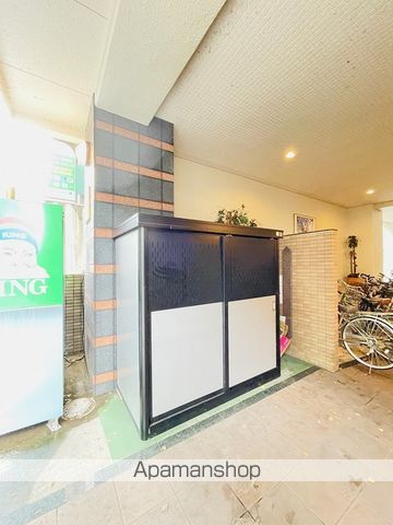 グランツ丸の内の玄関写真