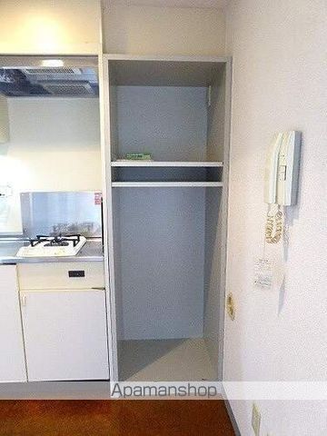 カルトゥーシュ芦花の内装写真
