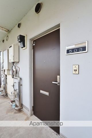 シャトル福島の玄関写真